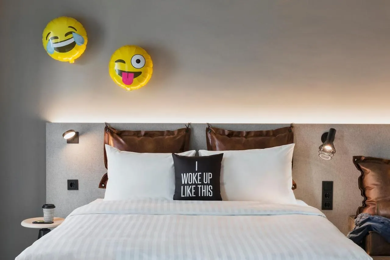 ***  Moxy Munich Ostbahnhof Otel Almanya