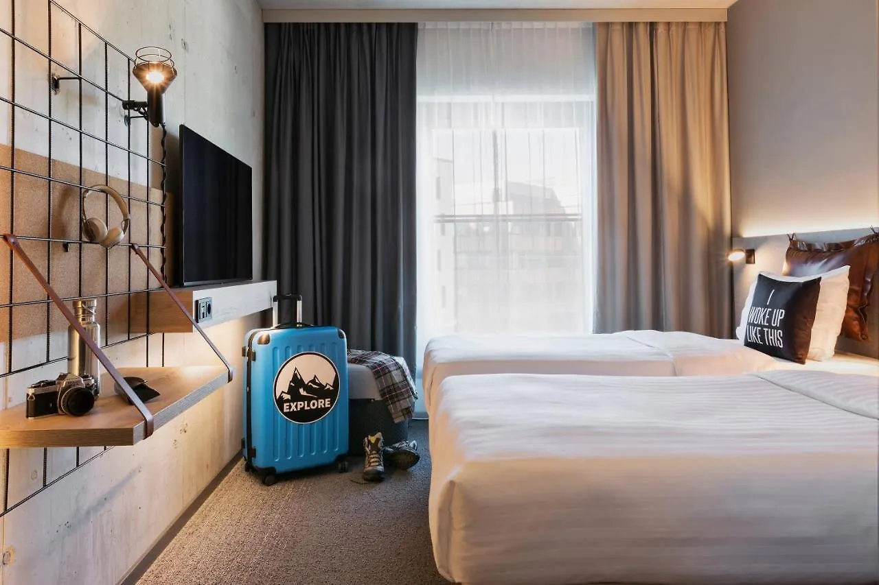 Moxy Munich Ostbahnhof Hotel